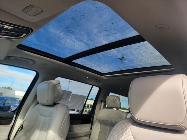 2024 Jeep Wagoneer Base