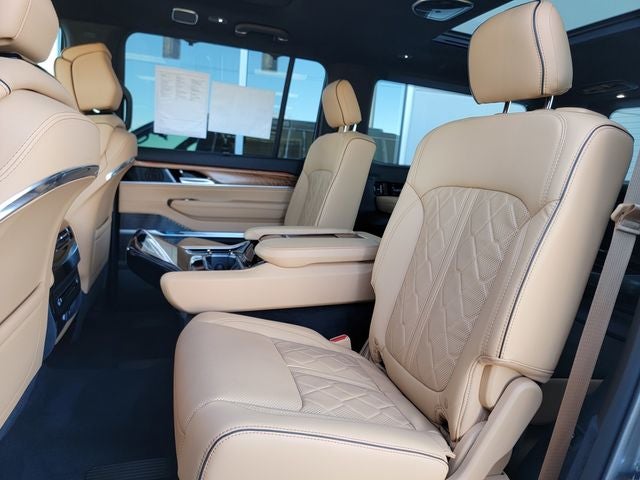 2025 Jeep Grand Wagoneer Series III