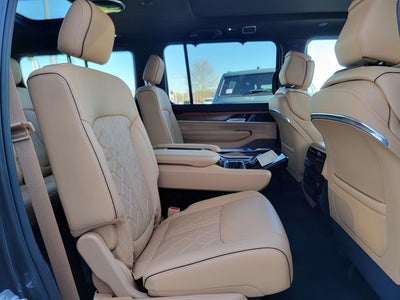 2025 Jeep Grand Wagoneer Series III