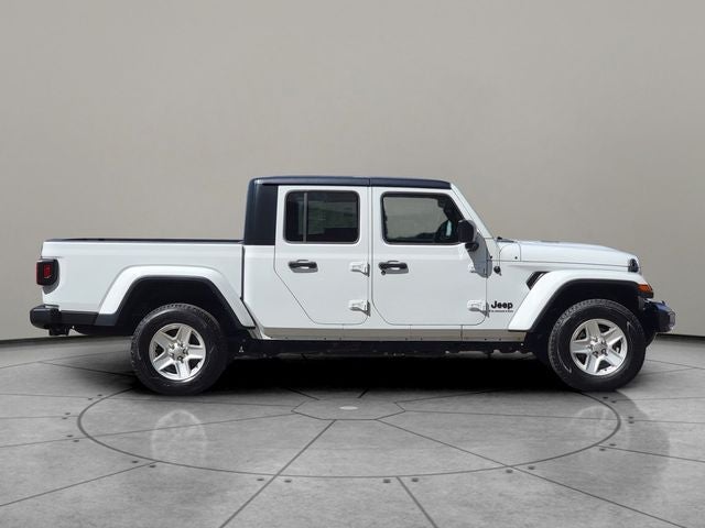 2022 Jeep Gladiator Sport