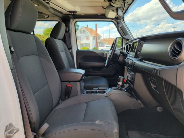 2022 Jeep Gladiator Sport
