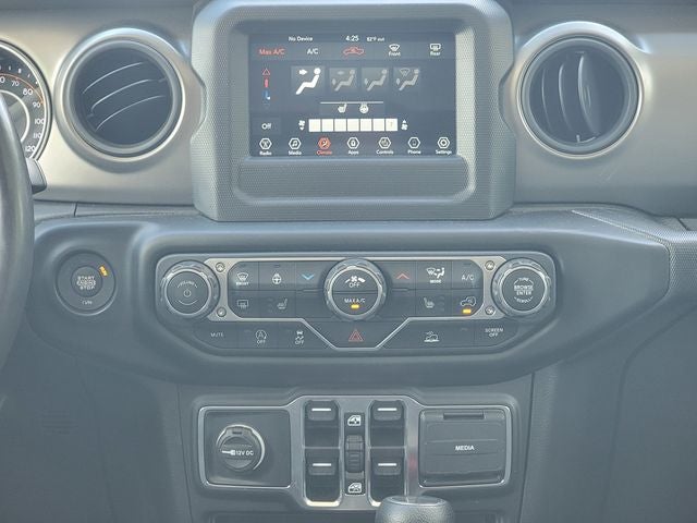 2022 Jeep Gladiator Sport