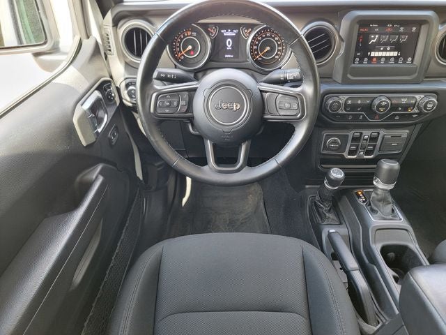 2022 Jeep Gladiator Sport