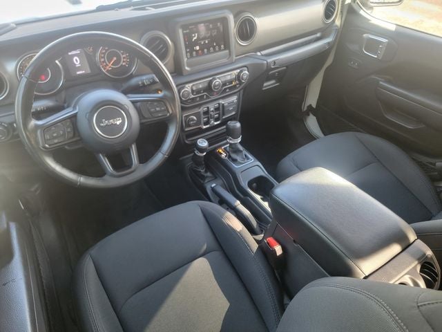 2022 Jeep Gladiator Sport