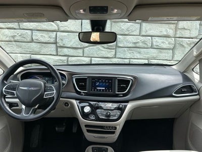2021 Chrysler Voyager LXI