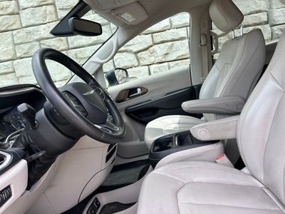 2021 Chrysler Voyager LXI