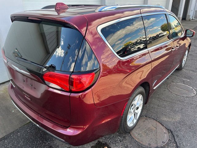 2017 Chrysler Pacifica Touring L Plus