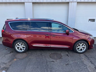 2017 Chrysler Pacifica Touring L Plus