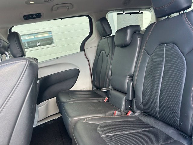 2017 Chrysler Pacifica Touring L Plus