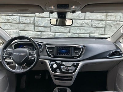 2020 Chrysler Pacifica Touring