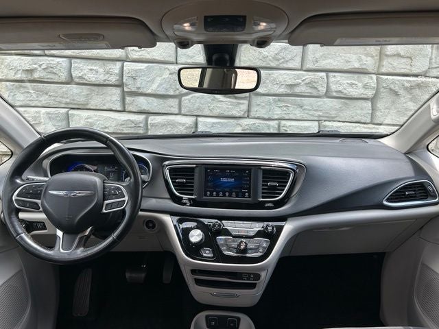 2020 Chrysler Pacifica Touring