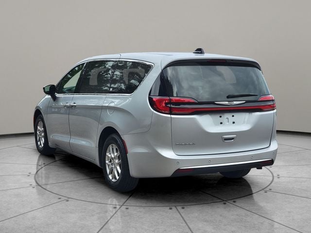 2024 Chrysler Pacifica Touring