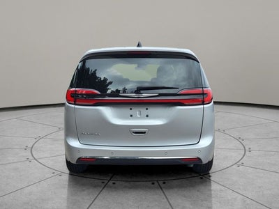2024 Chrysler Pacifica Touring