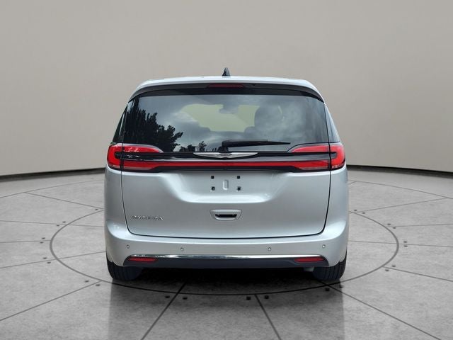 2024 Chrysler Pacifica Touring