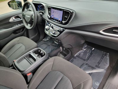 2024 Chrysler Pacifica Touring
