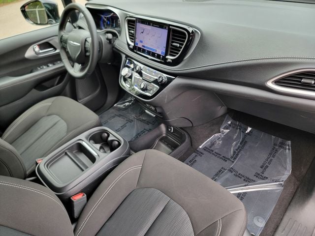 2024 Chrysler Pacifica Touring