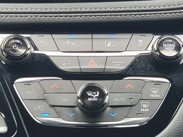 2024 Chrysler Pacifica Touring