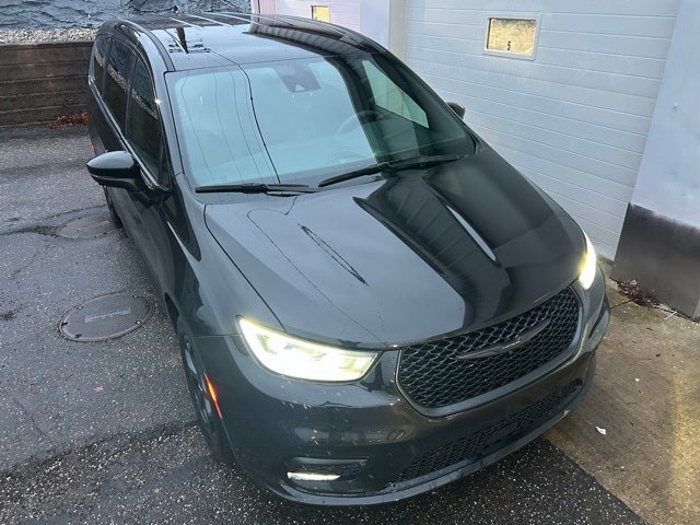 2023 Chrysler Pacifica Hybrid Touring L