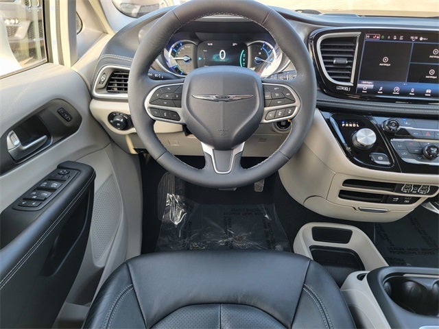 2022 Chrysler Pacifica Hybrid Touring L
