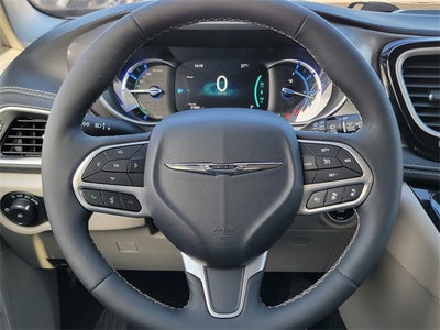 2022 Chrysler Pacifica Hybrid Touring L
