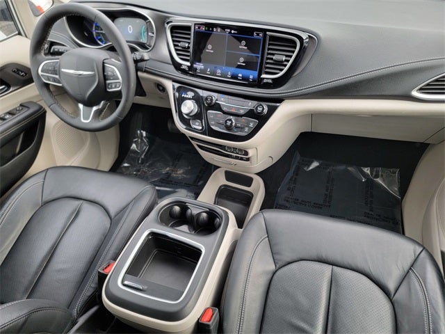 2022 Chrysler Pacifica Hybrid Touring L