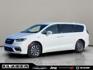 2022 Chrysler Pacifica Hybrid Touring L