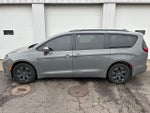 2020 Chrysler Pacifica Hybrid Touring L