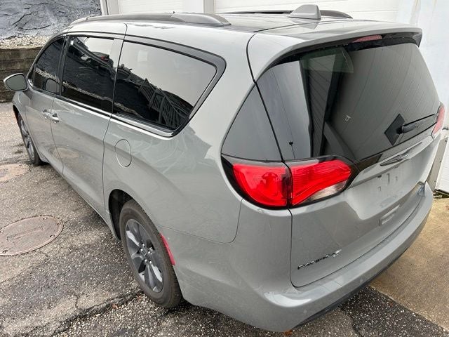 2020 Chrysler Pacifica Hybrid Touring L