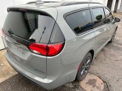 2020 Chrysler Pacifica Hybrid Touring L