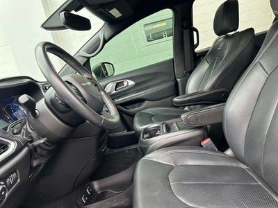 2020 Chrysler Pacifica Hybrid Touring L