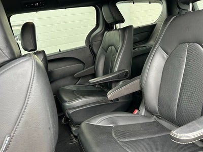 2020 Chrysler Pacifica Hybrid Touring L