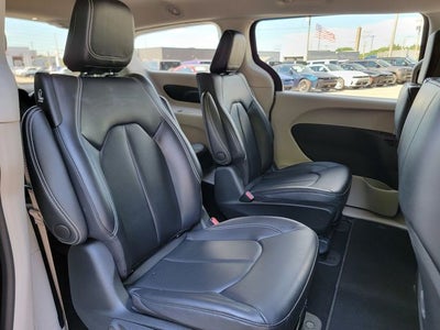 2023 Chrysler Pacifica Hybrid Touring L