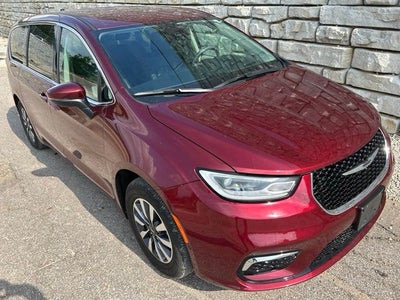 2023 Chrysler Pacifica Hybrid Touring L