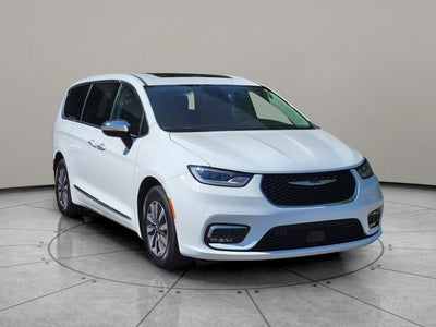 2023 Chrysler Pacifica Hybrid Limited