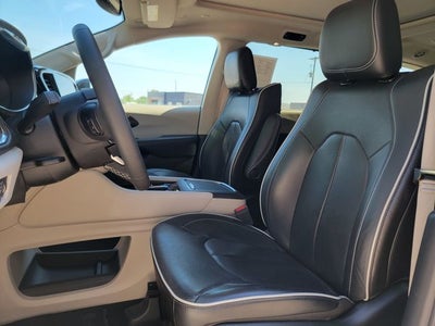 2023 Chrysler Pacifica Hybrid Limited