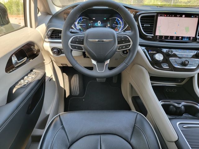 2023 Chrysler Pacifica Hybrid Limited