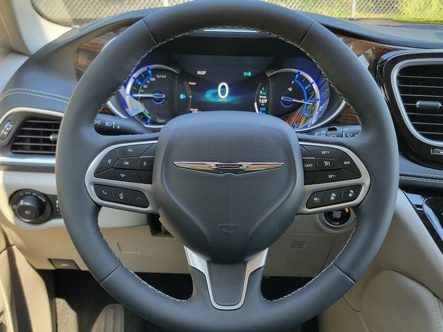 2023 Chrysler Pacifica Hybrid Limited