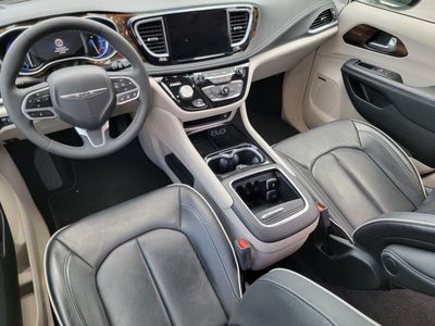 2023 Chrysler Pacifica Hybrid Limited