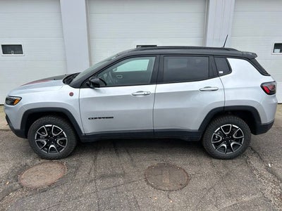 2025 Jeep Compass Trailhawk