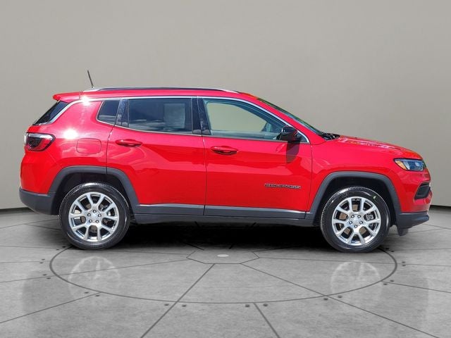 2023 Jeep Compass Latitude Lux