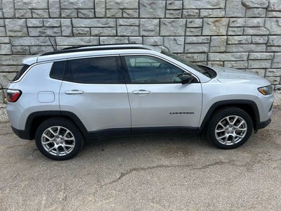 2024 Jeep Compass Latitude Lux