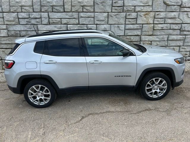 2024 Jeep Compass Latitude Lux