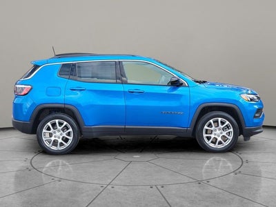 2023 Jeep Compass Latitude Lux