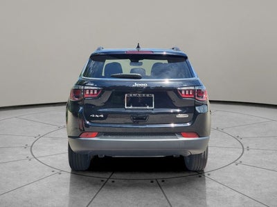 2024 Jeep Compass Latitude Lux
