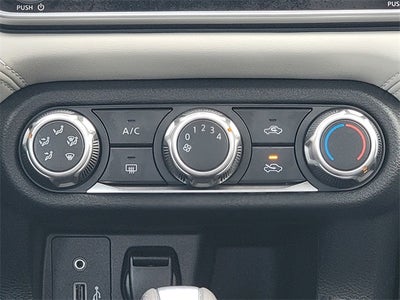 2020 Nissan Versa 1.6 SV