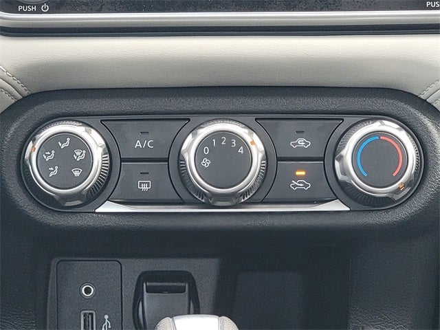 2020 Nissan Versa 1.6 SV