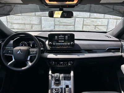 2023 Mitsubishi Outlander SE Black Edition