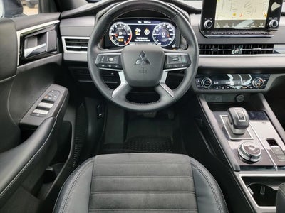 2023 Mitsubishi Outlander SE Black Edition