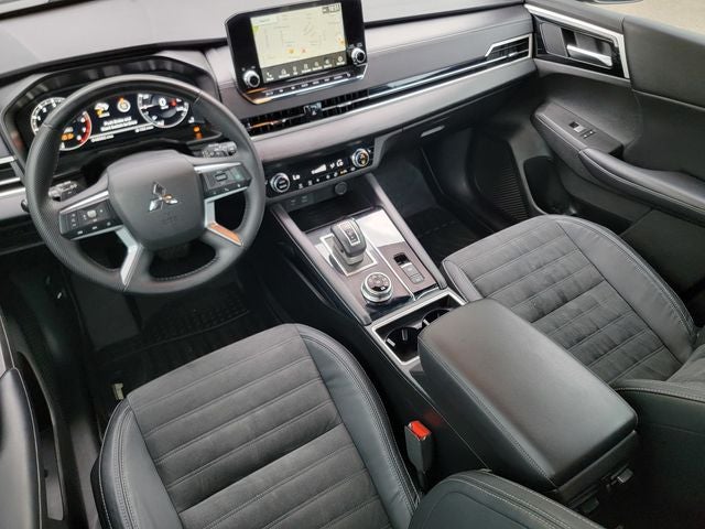 2023 Mitsubishi Outlander SE Black Edition