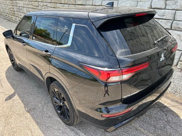 2023 Mitsubishi Outlander SE Black Edition